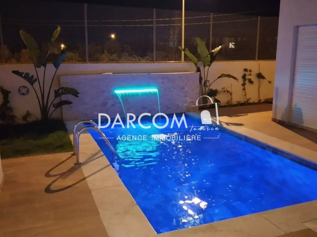 A Vendre villa Moderne à Chotrana 2 La Soukra