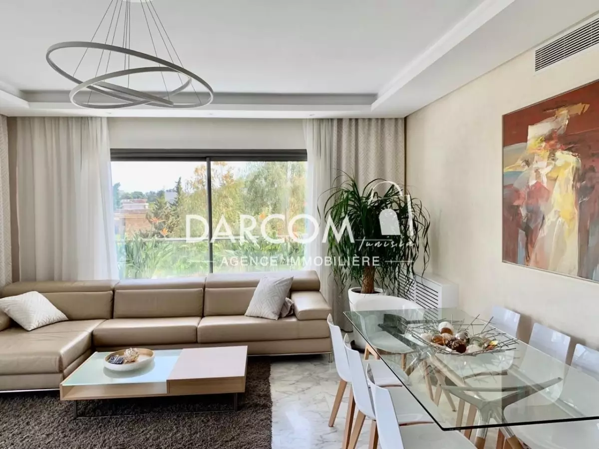 A vendre Un Spacieux Appartement S+3 à Chotrana La Soukra