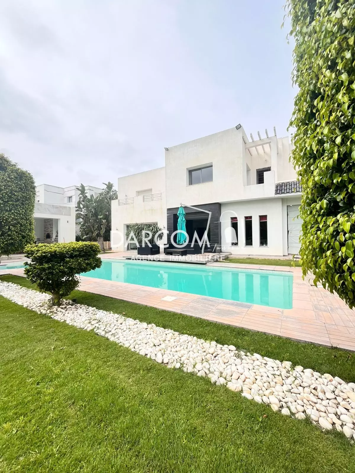 A vendre villa Moderne à La Soukra Chotrana II